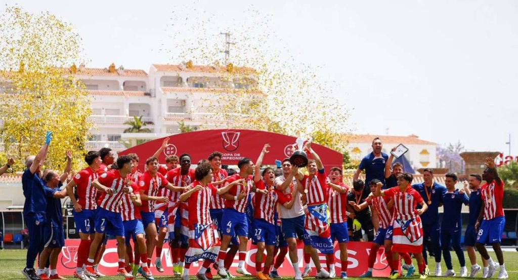El Juvenil A del Atlético, campeón de la Copa de Campeones.