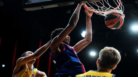 Mohamed Dabone machaca ante el Alba Berlín.