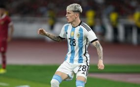 Alejandro Garnacho, en un partido con Argentina.