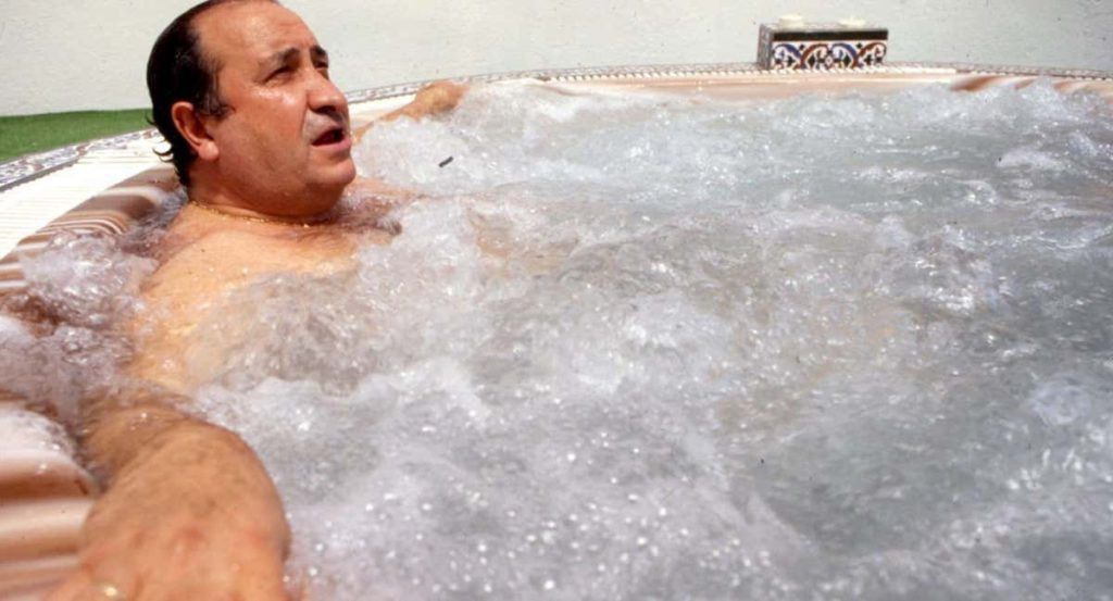 Jesús Gil en su famoso jacuzzi.