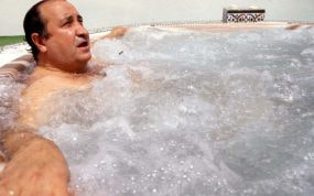 Jesús Gil en su famoso jacuzzi.