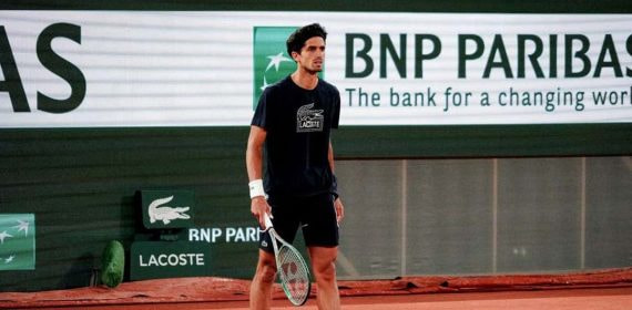 Herbert entrenándose en Roland Garros.