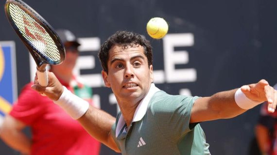 Jaume Munar se rebela contra una de las mayores tradiciones del tenis: «Romper raquetas debería estar libre de pena»