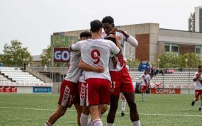 L'Hospitalet celebra un gol.
