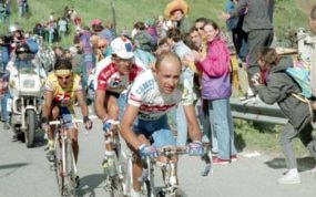 Pantani, con Induráin a ruda, en el Giro de 1994.