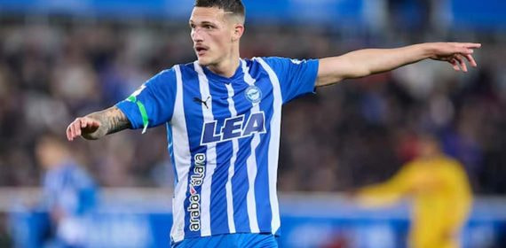 Rafa Marín, durante un partido con el Alavés.