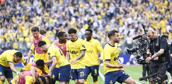 Jugadores del Union Saint-Gilloise celebran la victoria en la Copa.