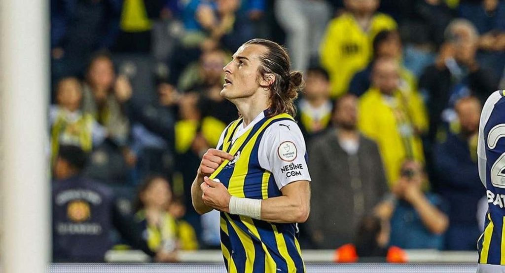 Soyüncü marcó su primer tanto con el Fenerbahçe.