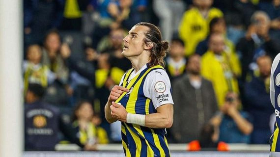 Soyüncü marcó su primer tanto con el Fenerbahçe.