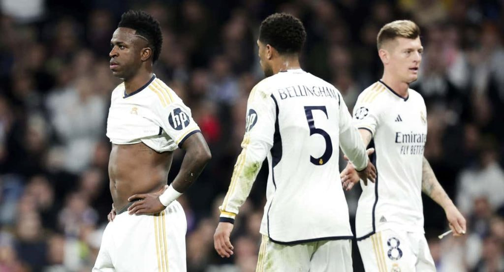 Vinicius, Bellingham y Kroos, en un partido del Real Madrid.