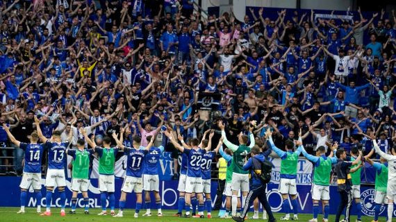 Real Oviedo en el partido de ida de la final ante el Espanyol