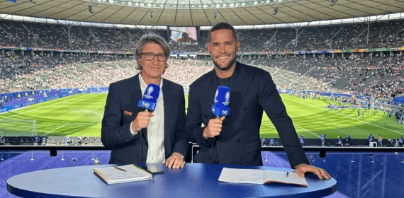 Juan Carlos Rivero en la narración de un partido de Eurocopa