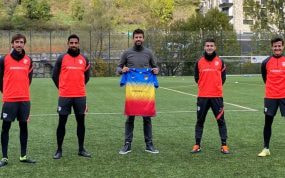 Piqué con la camiseta del Andorra.