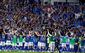 Jugadores y afición del Real Oviedo.