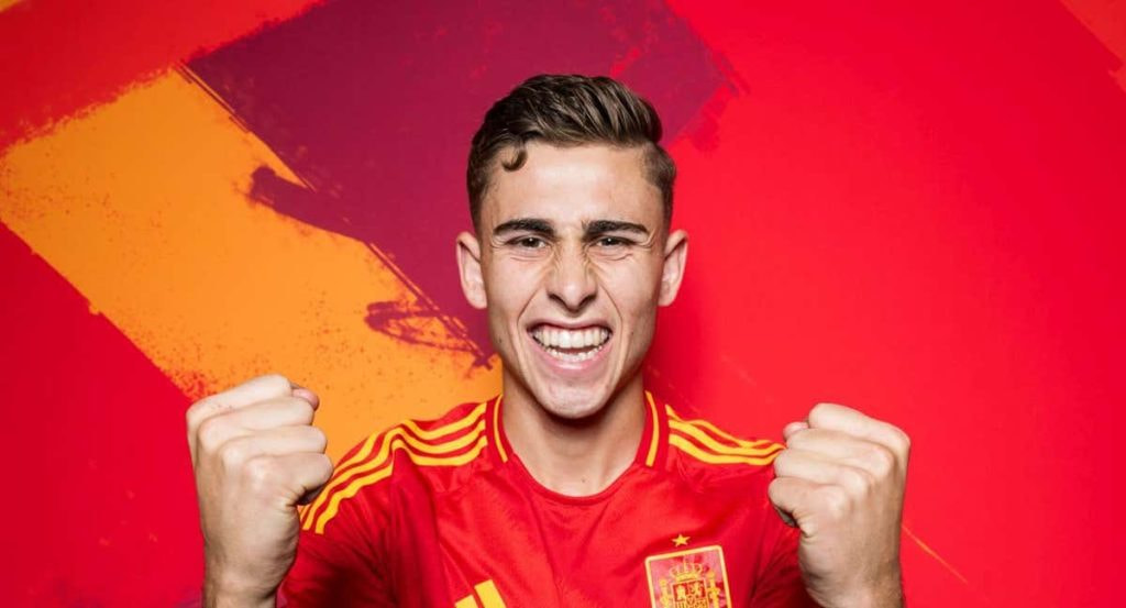 Fermín posa antes de la Eurocopa.