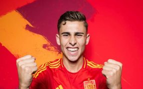 Fermín posa antes de la Eurocopa.