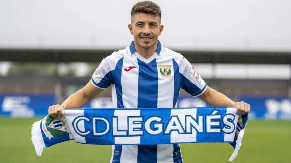 Francisco Portillo con la equipación del Leganés, último club con el que ha ascendido.