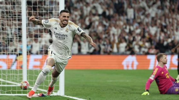Joselu celebra uno de sus dos goles ante el Bayen de Múnich en las semifinales de Champions.