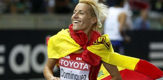 Marta Domínguez tras conquistar el Mundial de Berlín 2009.