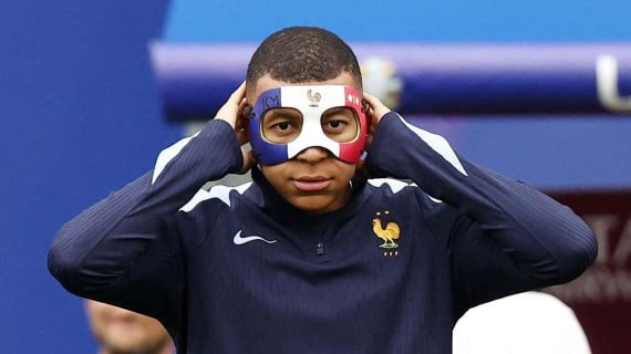 Kylian Mbappé tendrá que utilizar una aparatosa máscara.