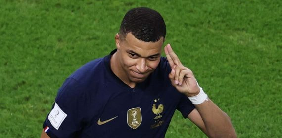 Mbappé con Francia.