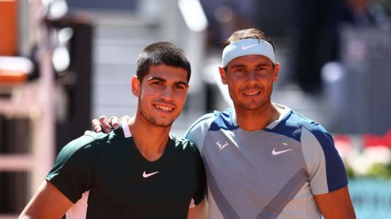 Alcaraz y Nadal en una foto como rivales
