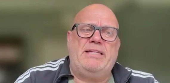 Tom Henning Ovrebo, atiende a Relevo.