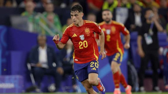 Pedri, durante el partido ante Italia.