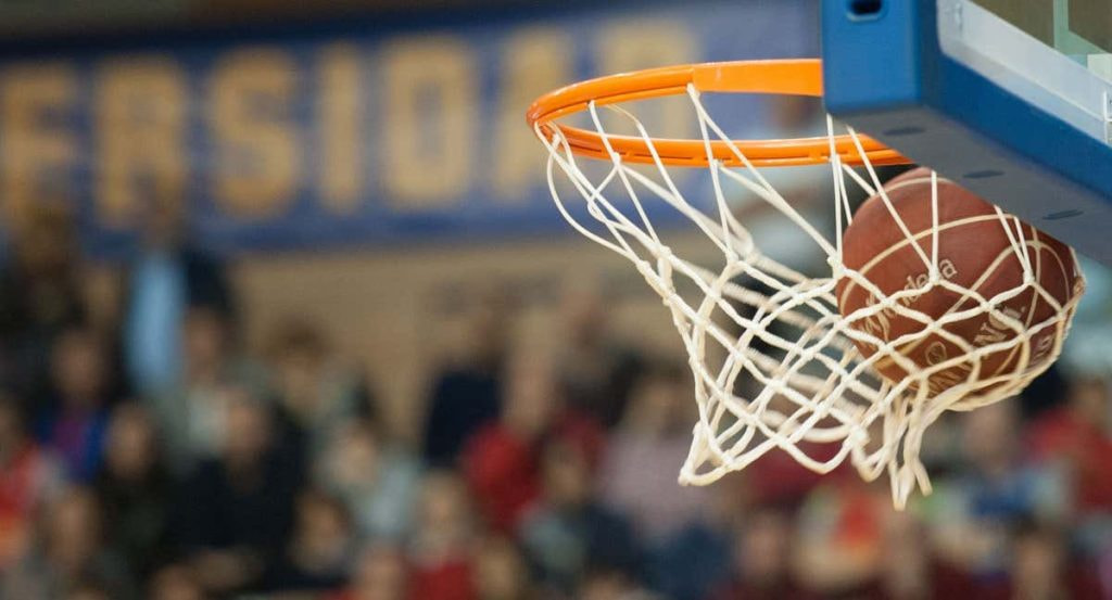 78 minutos y un récord histórico: Cuál es el partido de baloncesto con más prórrogas de la historia
