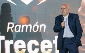 Ramón Trecet, en el acto de ingreso en el Hall of Fame de baloncesto.