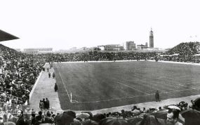 Imagen antigua de la grada Gol Sur de la Romareda.