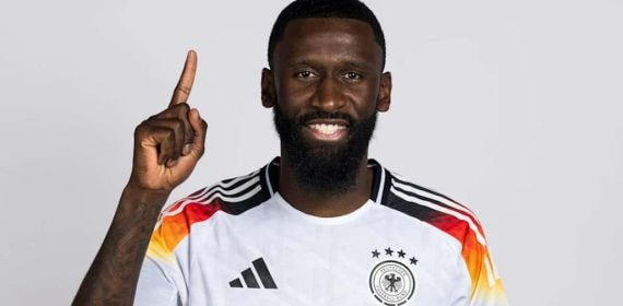 Antonio Rüdiger, en las fotos oficiales de UEFA.