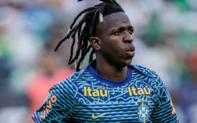 Vinicius, antes de un partido con Brasil.