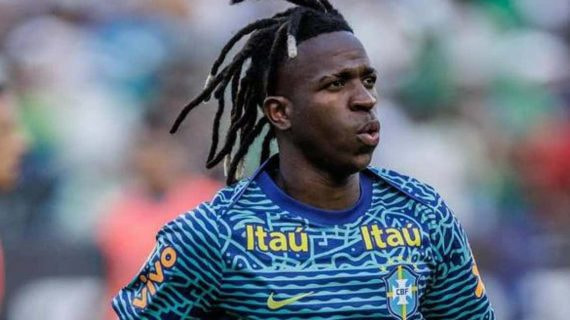 Vinicius, antes de un partido con Brasil.