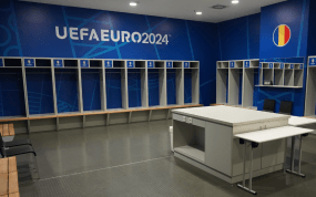El vestuario de Rumanía después del partido de octavos de final