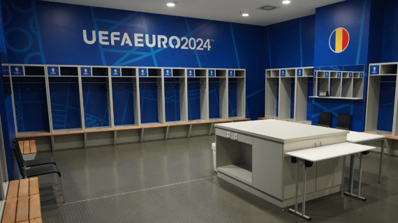 El vestuario de Rumanía después del partido de octavos de final