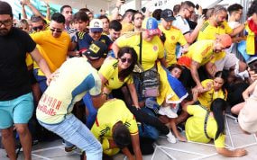 Avalancha de aficionados colombianos antes de la final de la Copa América.