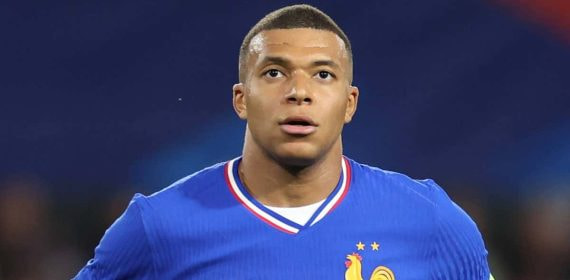 Mbappé, con Francia.