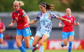 Aitana Bonmatí, goleadora de España, durante el partido ante República Checa.