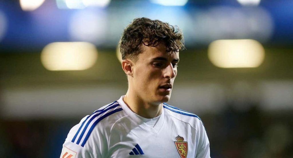 Alejandro Francés, jugando con el Real Zaragoza.