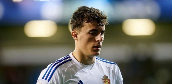 Alejandro Francés, jugando con el Real Zaragoza.