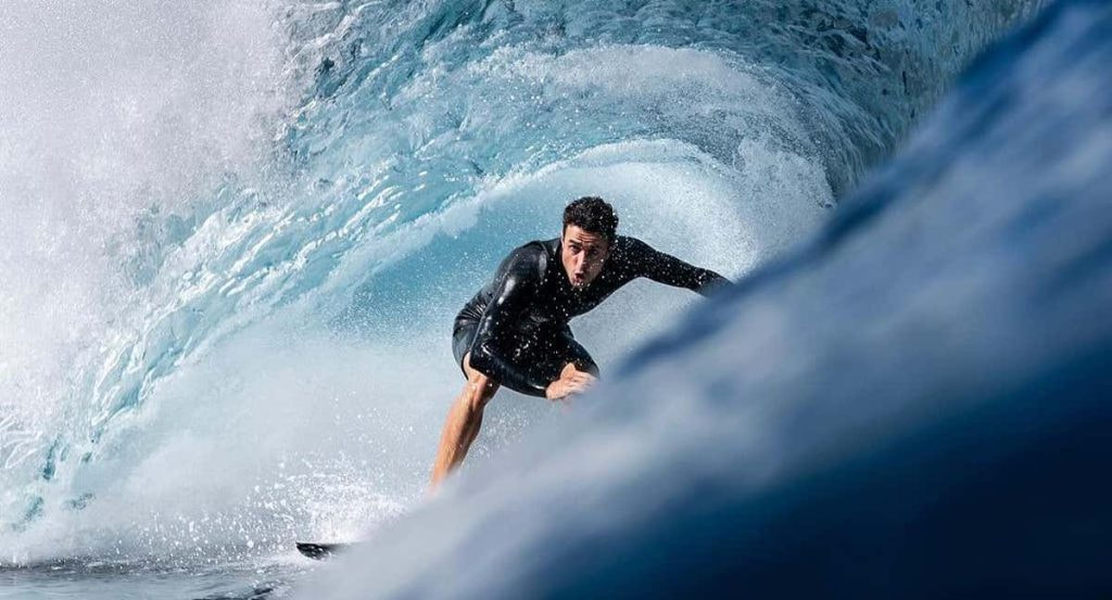 Andy Criere, en la mítica ola de Teahupoo donde se disputará la prueba olímpica.