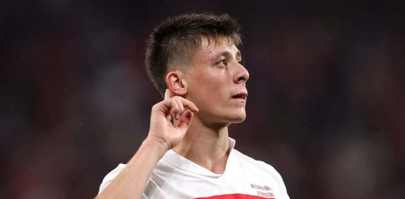 Arda Güler y su desafiante gesto ante Austria.