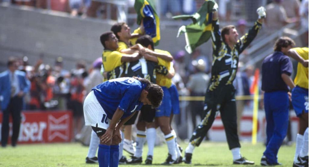 Baggio se lamenta del penalti fallado en la final del Mundial EEUU, el 17 de julio de 1994.
