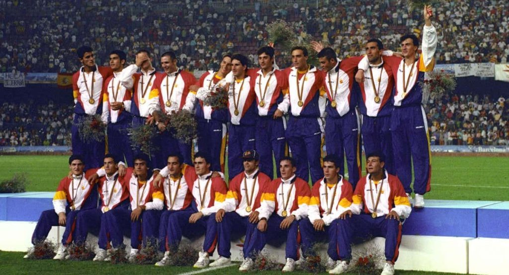 El equipo masculino de fútbol medallista de oro en Barcelona 1992.