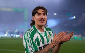 Bellerín, en un partido con el Betis.