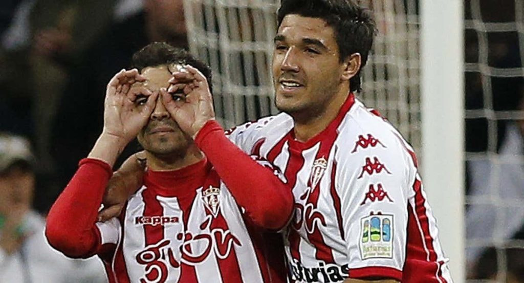 De las Cuevas, en un partido con el Sporting.
