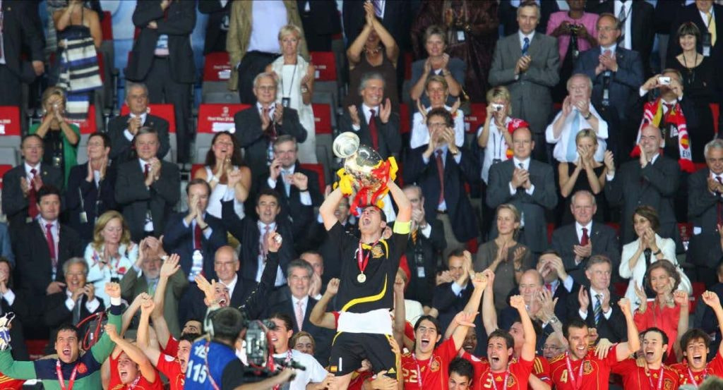 España celebra la Eurocopa ganada en 2008.