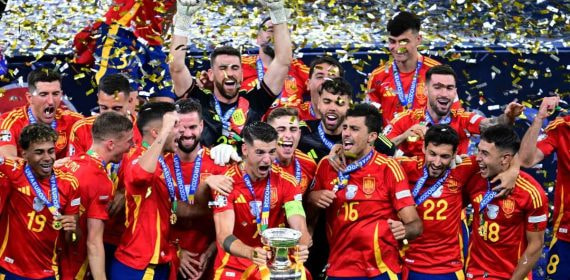 España espera rival tras ganar la Eurocopa. REUTERS