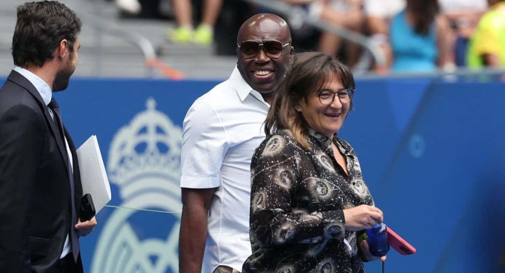 Fayza Lamari, junto a su marido, en la presentación de Mbappé con el Real Madrid.